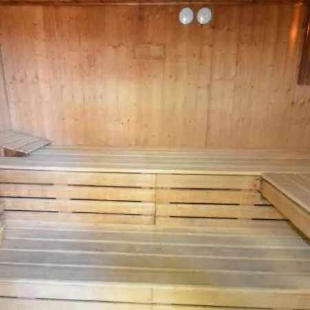 فيلة Valentina إِستيبونا